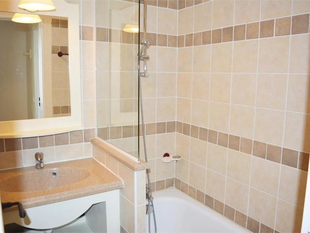 Maison Duplex 5P Avec Terrasse, Wifi Et Parking, Grospierres - Fr-1-382-86 0*,  France